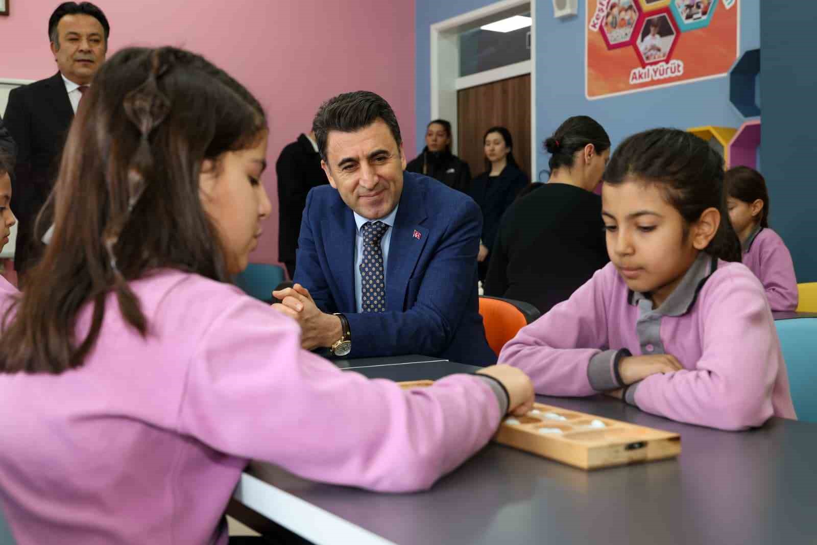 tuncelide tum ilkokul ve ortaokullara akil ve zeka oyunlari sinifi 2 QznlysrY