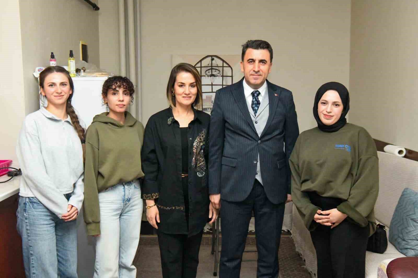 tuncelide universite ogrencilerine duzenli gida destegi baslatildi 1 UVIUOcQ9