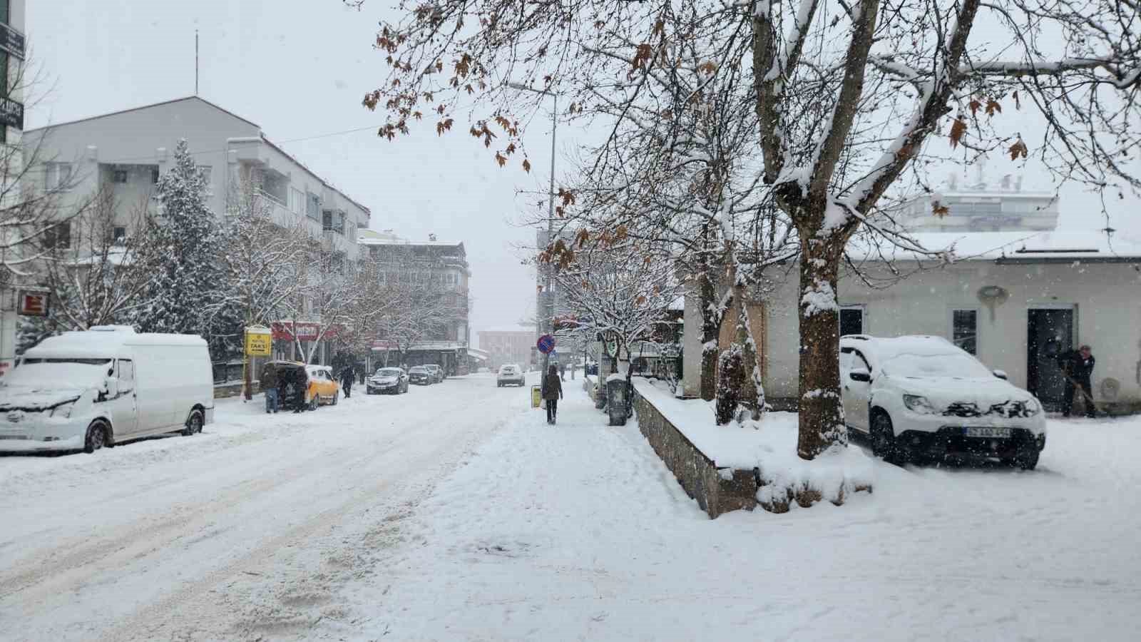 tuncelide yilbasi tatilinin tadini cocuklar cikariyor 3 dXFq8JnI