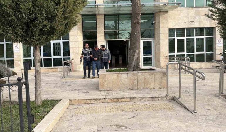 tuncelideki-silahli-saldirinin-suphelisi-tokatta-tutuklandi-SzO7MnZh.jpg