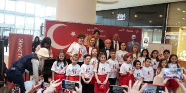 tup-bebekle-dunyaya-gelen-cocuklardan-23-nisan-konseri-tIWc5x61.jpg