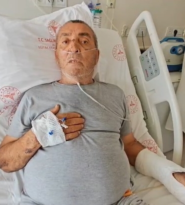 tur-otobusunun-sikistirdigini-iddia-ettigi-motosiklet-surucusu-agir-yaralandi-RjHQg4zb.jpg
