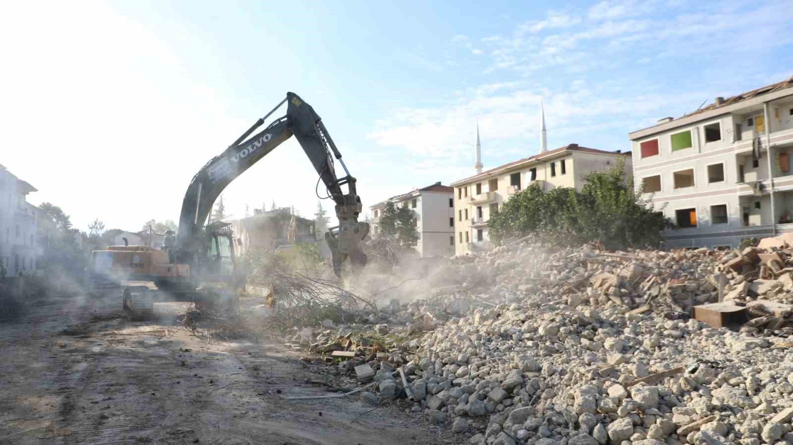 turgutalp kentsel donusumde 2 ve 3 etap yikimlari basladi 1 ZOeXnP9S