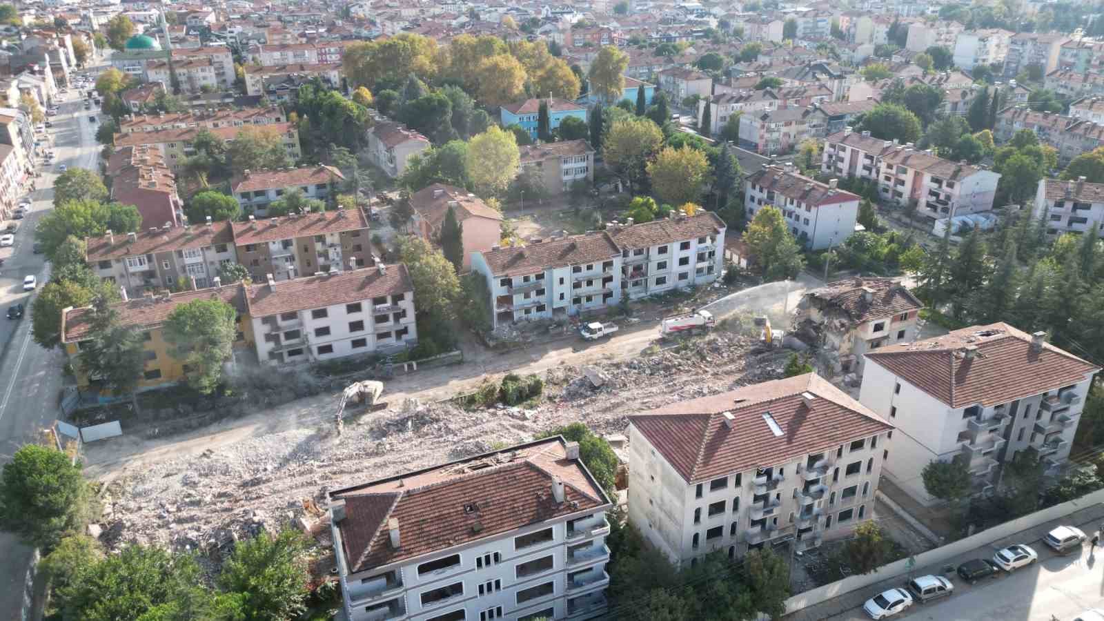 turgutalp kentsel donusumde 2 ve 3 etap yikimlari basladi 4 bcW8wkTB