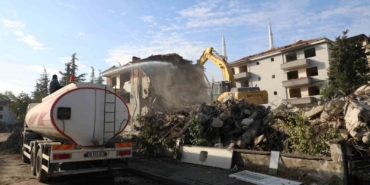 turgutalp-kentsel-donusumde-2-ve-3-etap-yikimlari-basladi-us9dBeIr.jpg