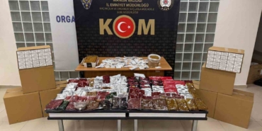 turgutlu-ve-kirkagacta-kacak-tutun-operasyonu-2-gozalti-md5sBlyR.jpg