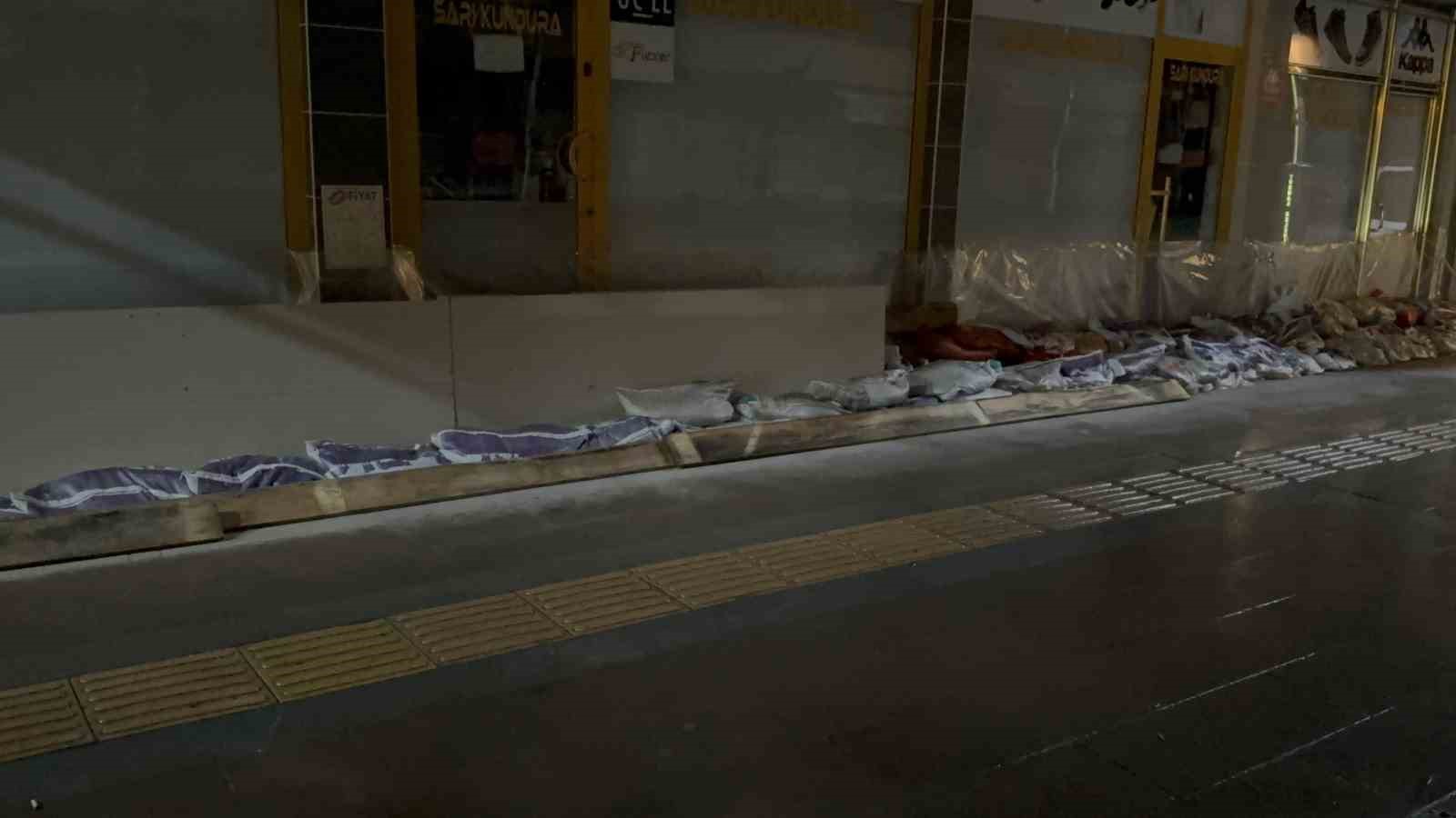 turhalda taskin riskine karsi bazi cadde ve sokaklar arac trafigine kapatildi 7 Pbr5erN3