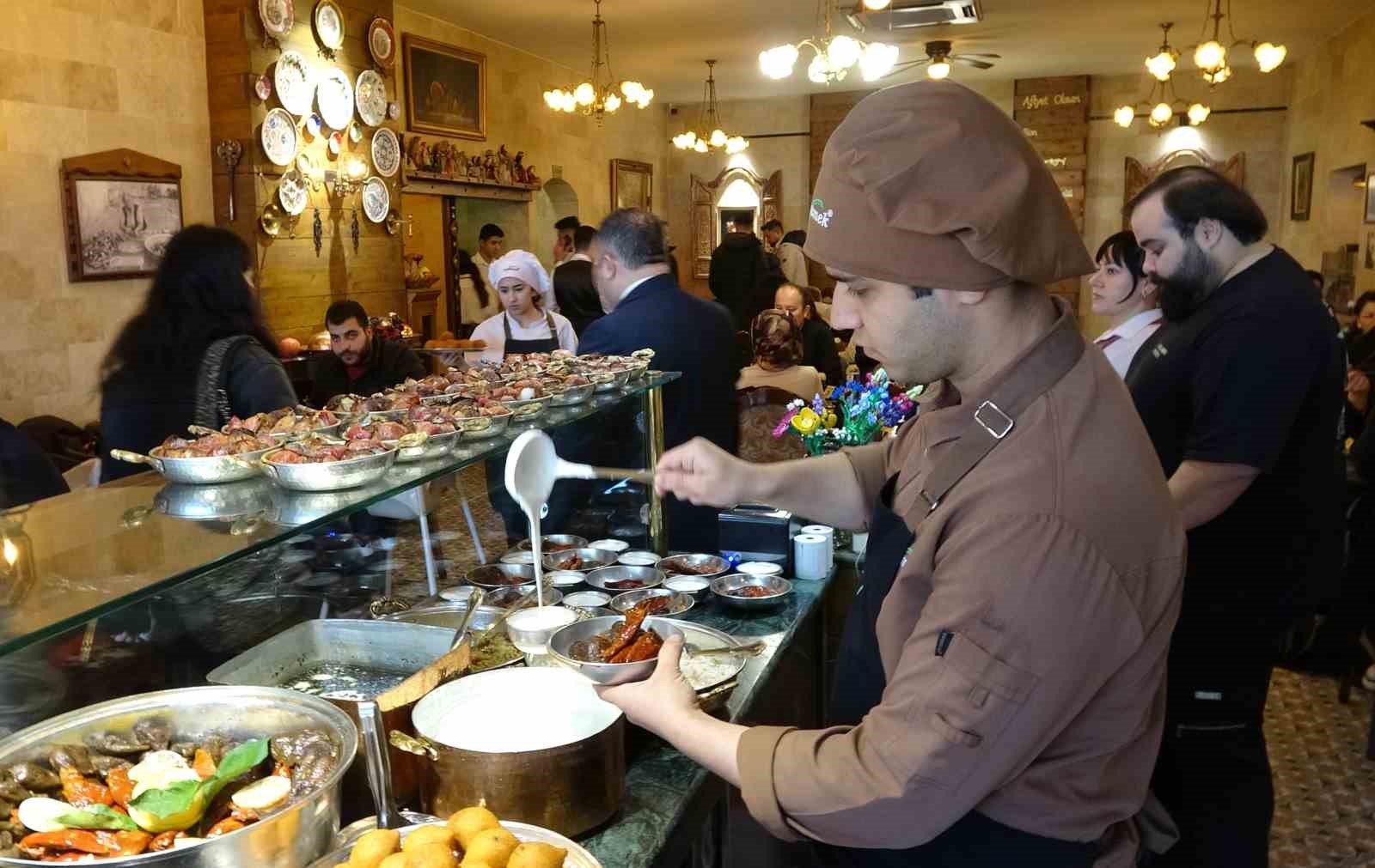 Turistler bayramda unutulmaz bir gastronomi deneyimi yaşadı 5 turistler bayramda unutulmaz bir gastronomi deneyimi yasadi 1