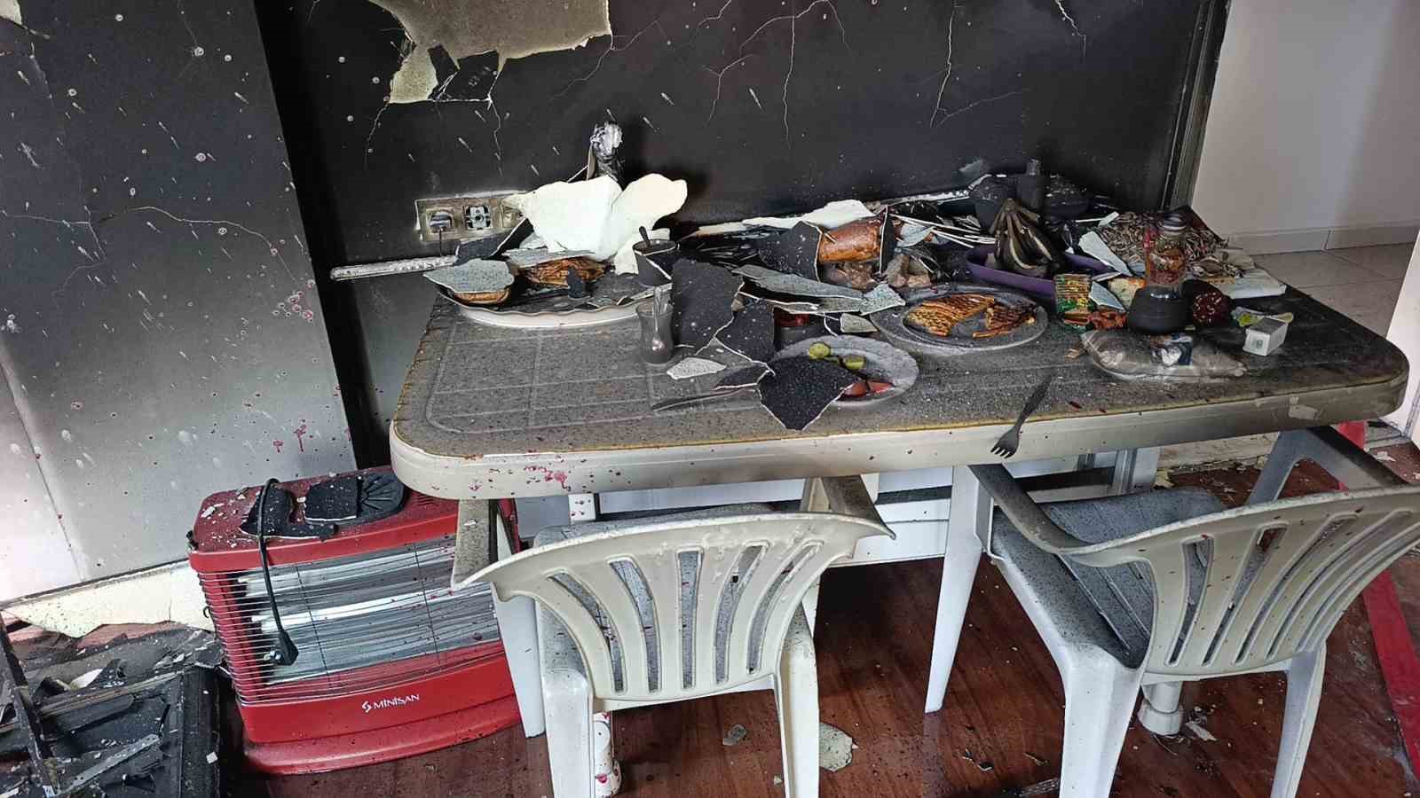 turistler pazar alisverisini birakip yangin goruntuleme yarisina girdi 2 PWBQcp8S