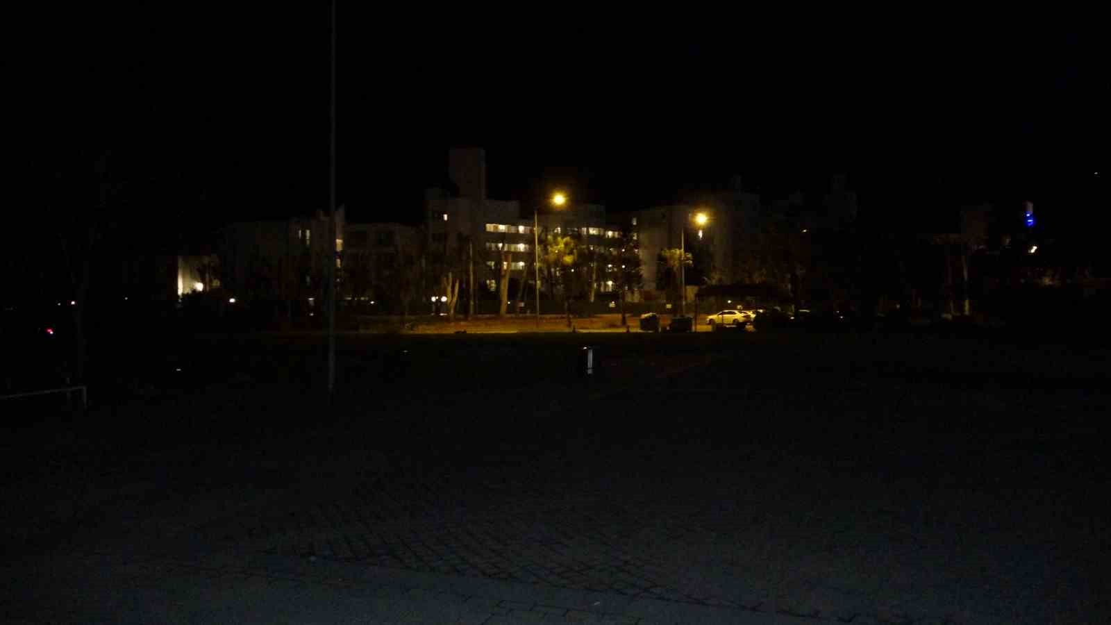 turizm merkezinde esnafin karanlik yol sitemi 5 QrMjMifh