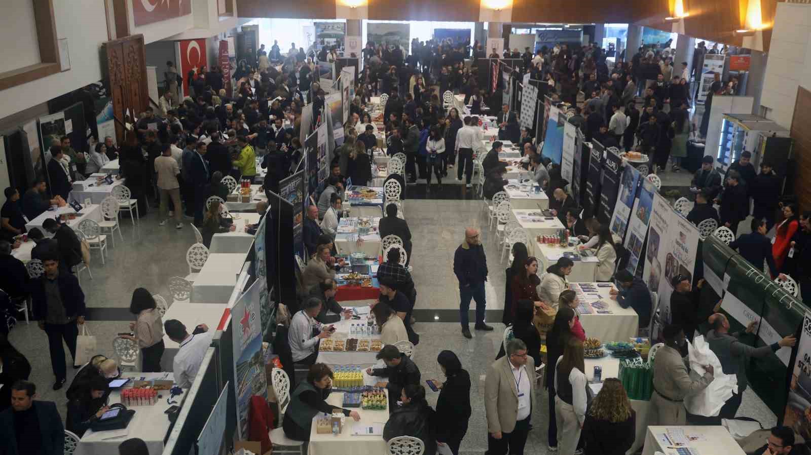 turizm profesyonelleri ogrencilerle bulustu 0 ZrdGQNQU