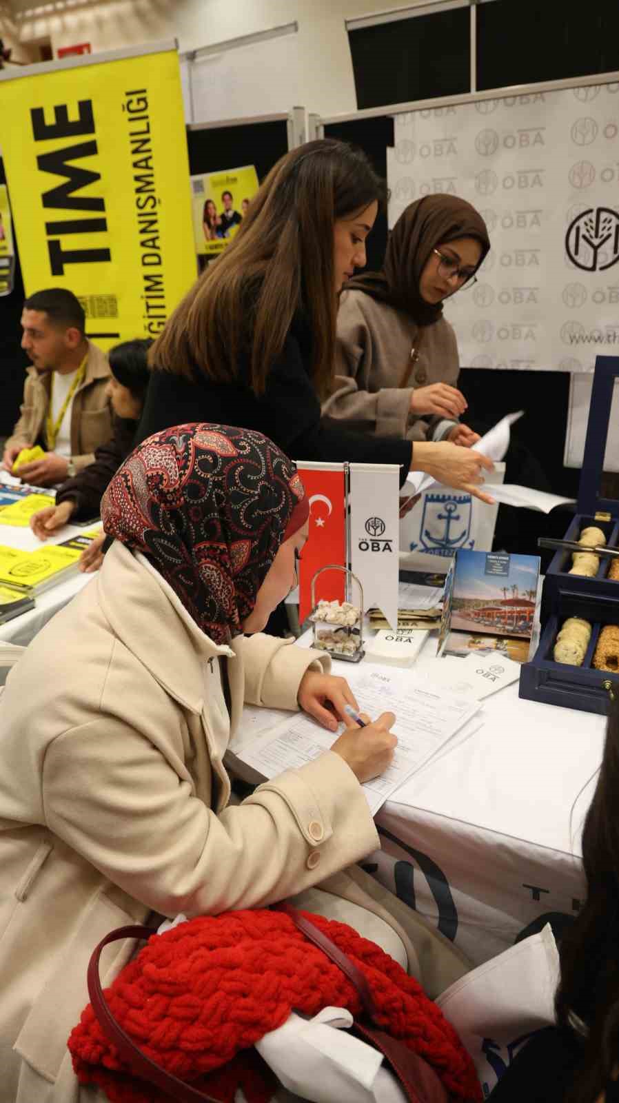 turizm profesyonelleri ogrencilerle bulustu 6 jmhGjzFR