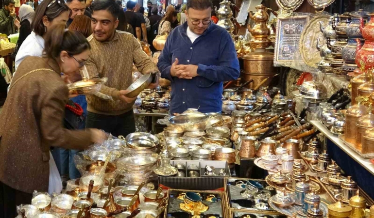 turizmin-parlayan-yildizi-gaziantepe-turist-akini-VIb5QLK8.jpg