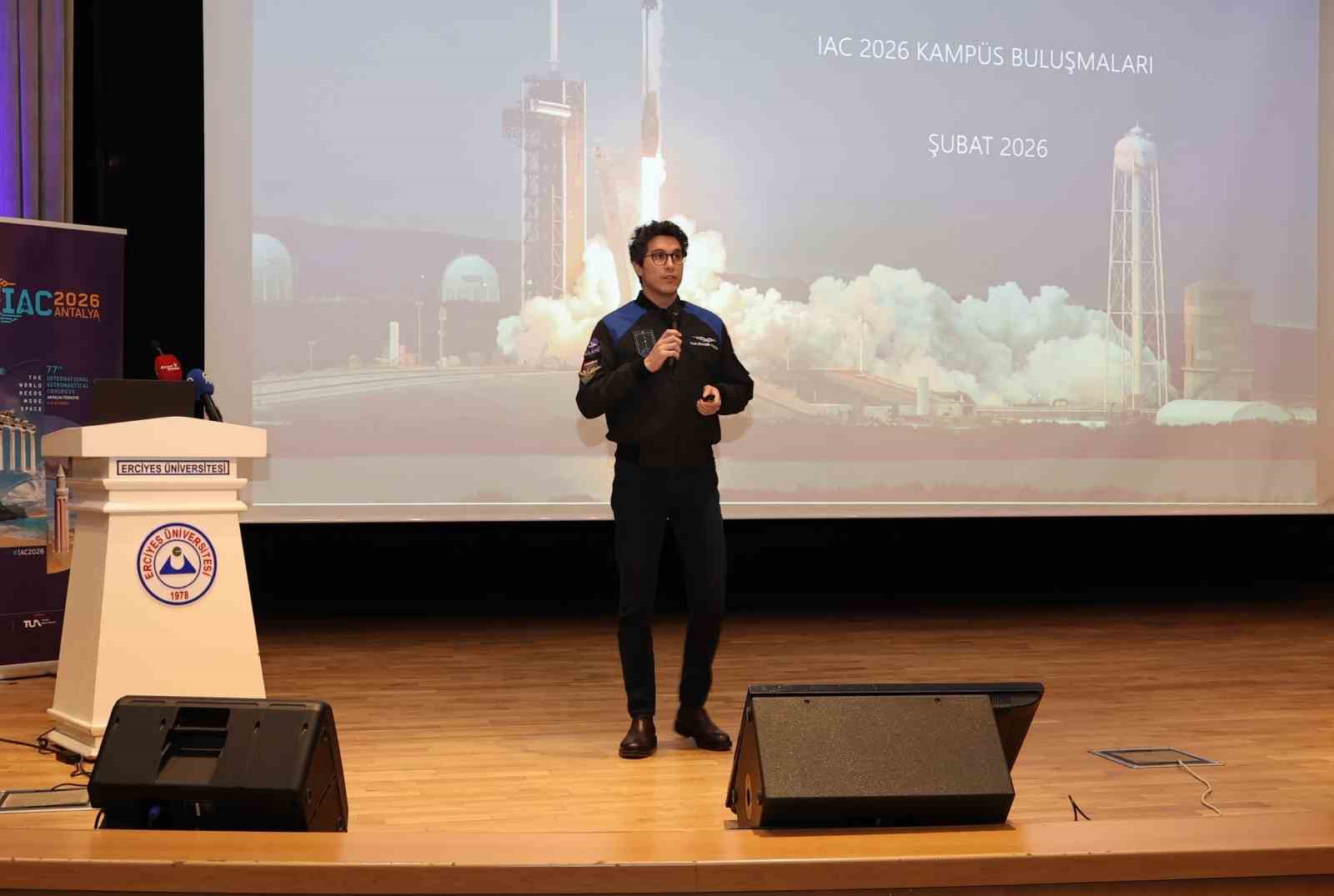 turk astronot tuva cihangir atasever eru ogrencileri ile bir araya geldi 6 TD6uvLf6