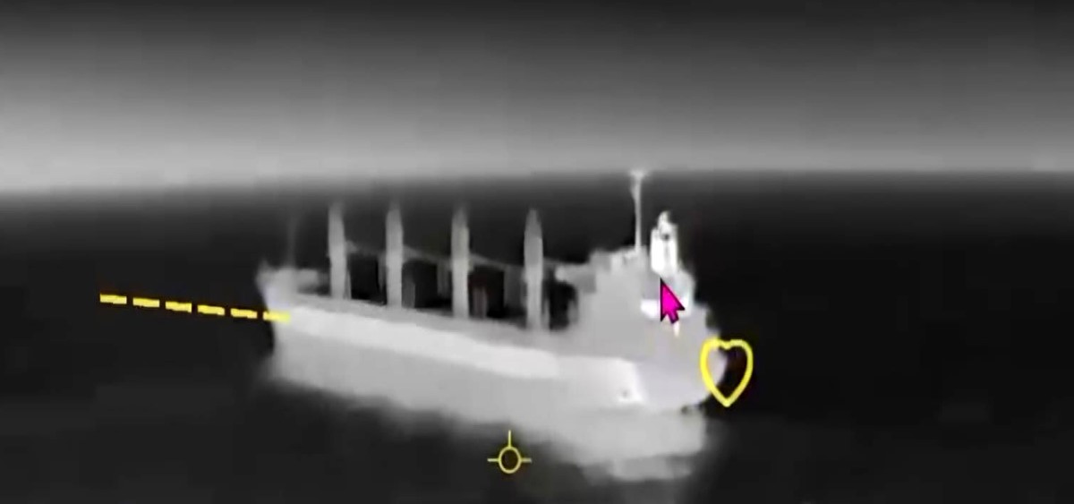 turk bayrakli mv reyhan sari isimli kuru yuk gemisine yapilan dron saldirisinin goruntuleri ortaya WdDDXdm4