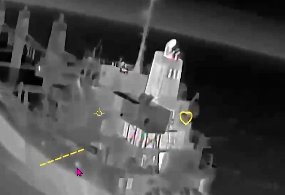 turk bayrakli mv reyhan sari isimli kuru yuk gemisine yapilan dron saldirisinin goruntuleri ortaya