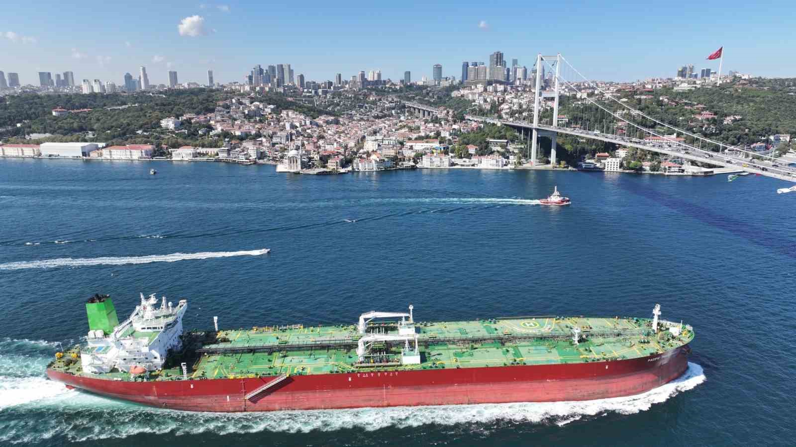 turk bogazlari 2025te 84 bin 640 gemilik trafigi yonetti 3 TnNp7PiT