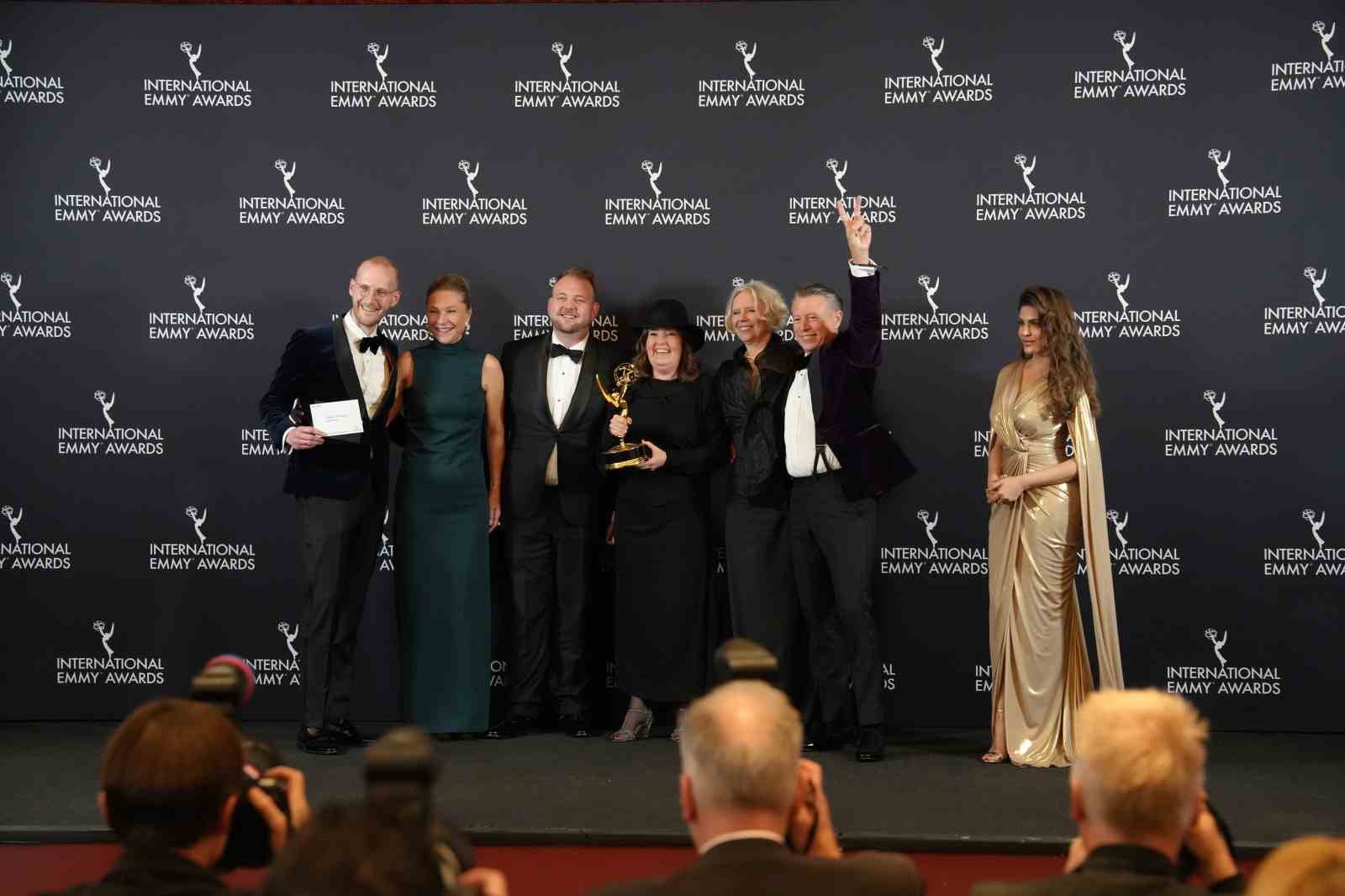turk dizisi deha uluslararasi emmy odulunu kazandi 18 bTVV1Yn3