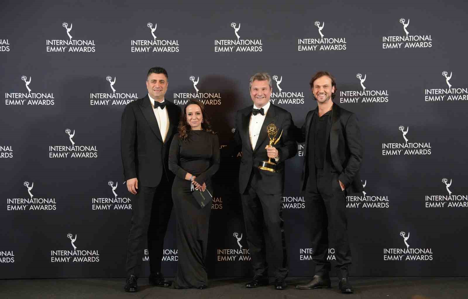 turk dizisi deha uluslararasi emmy odulunu kazandi 28 UWzIMciS