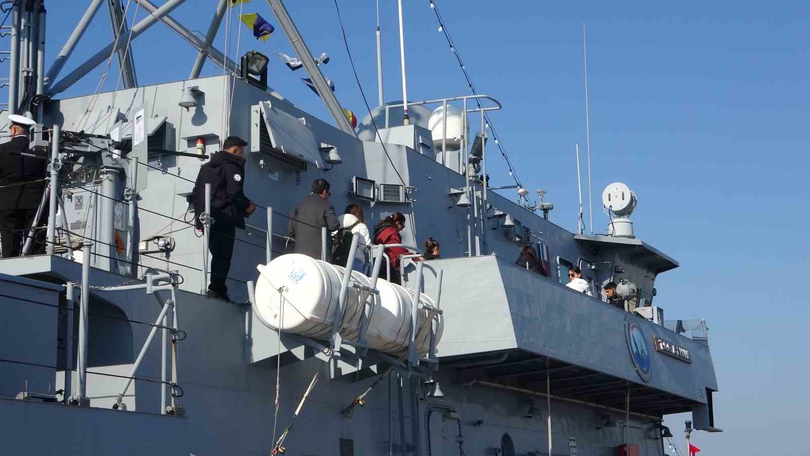 turk donanmasinin gururu olan savas gemileri ziyarete acildi 11 1SIyJy56