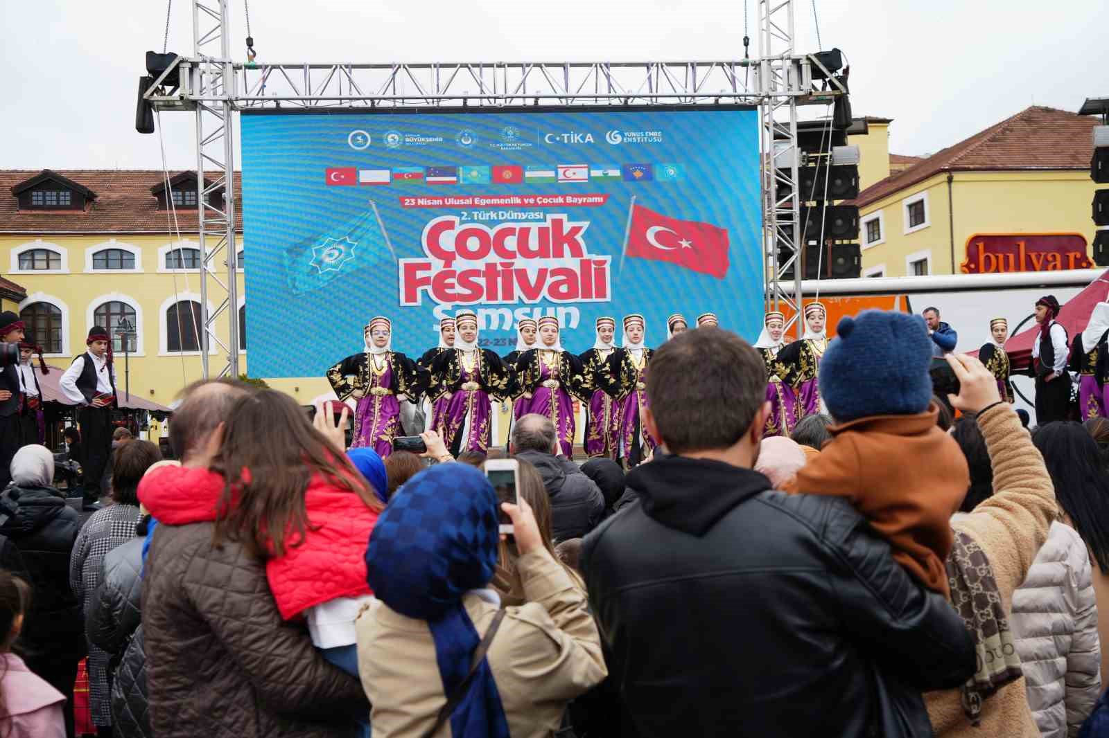 turk dunyasi cocuklari kulturlerini samsunda sergiledi 3 lrlrKSjC