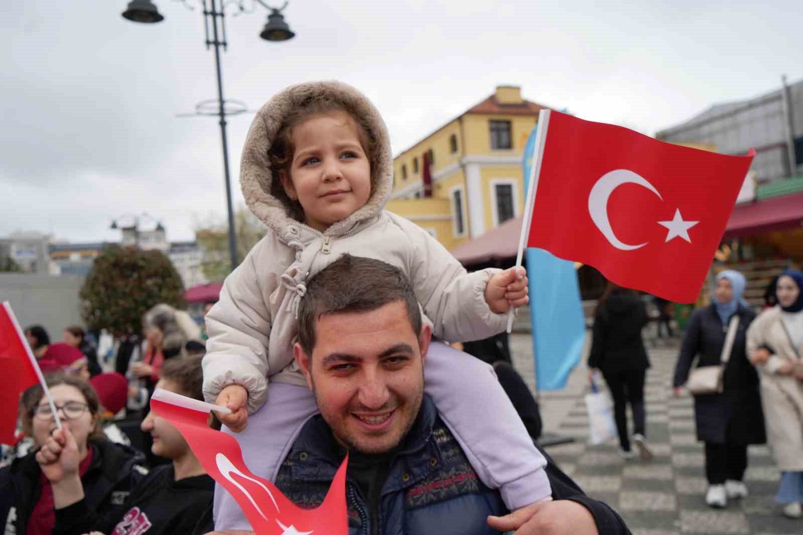 turk dunyasi cocuklari kulturlerini samsunda sergiledi 7 LZCQAett