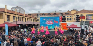 turk-dunyasi-cocuklari-kulturlerini-samsunda-sergiledi-FmCQPtDm.jpg