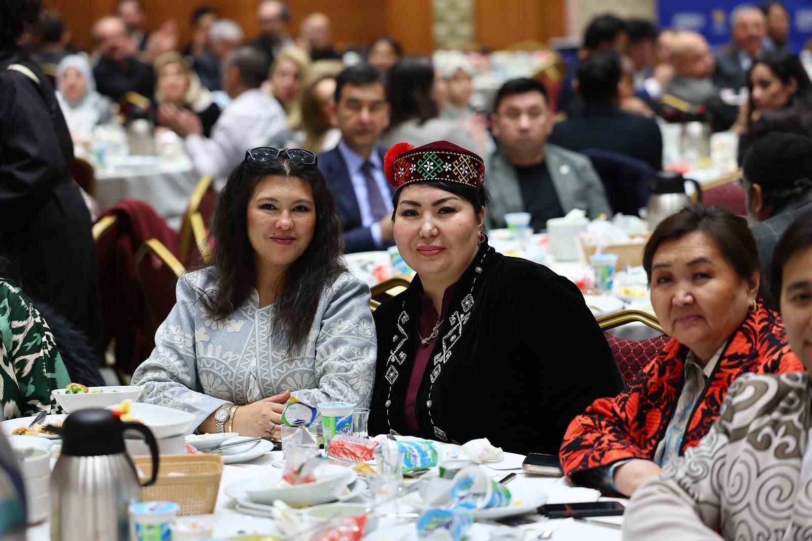 Türk dünyası ve Rumeli hemşehri dernekleri "Rumeli’den Türkistan’a Sivil Toplum Kuruluşları" iftarında buluştu 8 turk dunyasi ve rumeli hemsehri dernekleri rumeliden turkistana sivil toplum kuruluslari iftarinda bulustu 4 Sb7aEpav