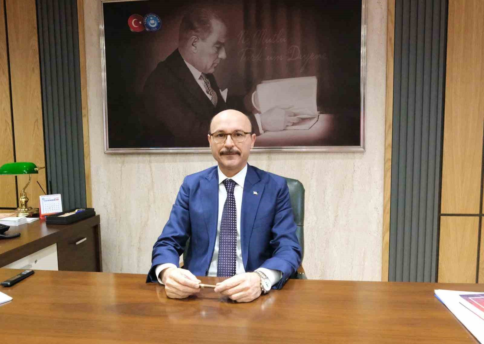 Türk Eğitim-Sen Başkanı Geylan: "Çanakkale Zaferi, cesaret ve kahramanlığın tarihe kazındığı büyük bir zaferdir" 4 turk egitim sen baskani geylan canakkale zaferi cesaret ve kahramanligin tarihe kazindigi buyuk bir zaferdir jCEAfcS7