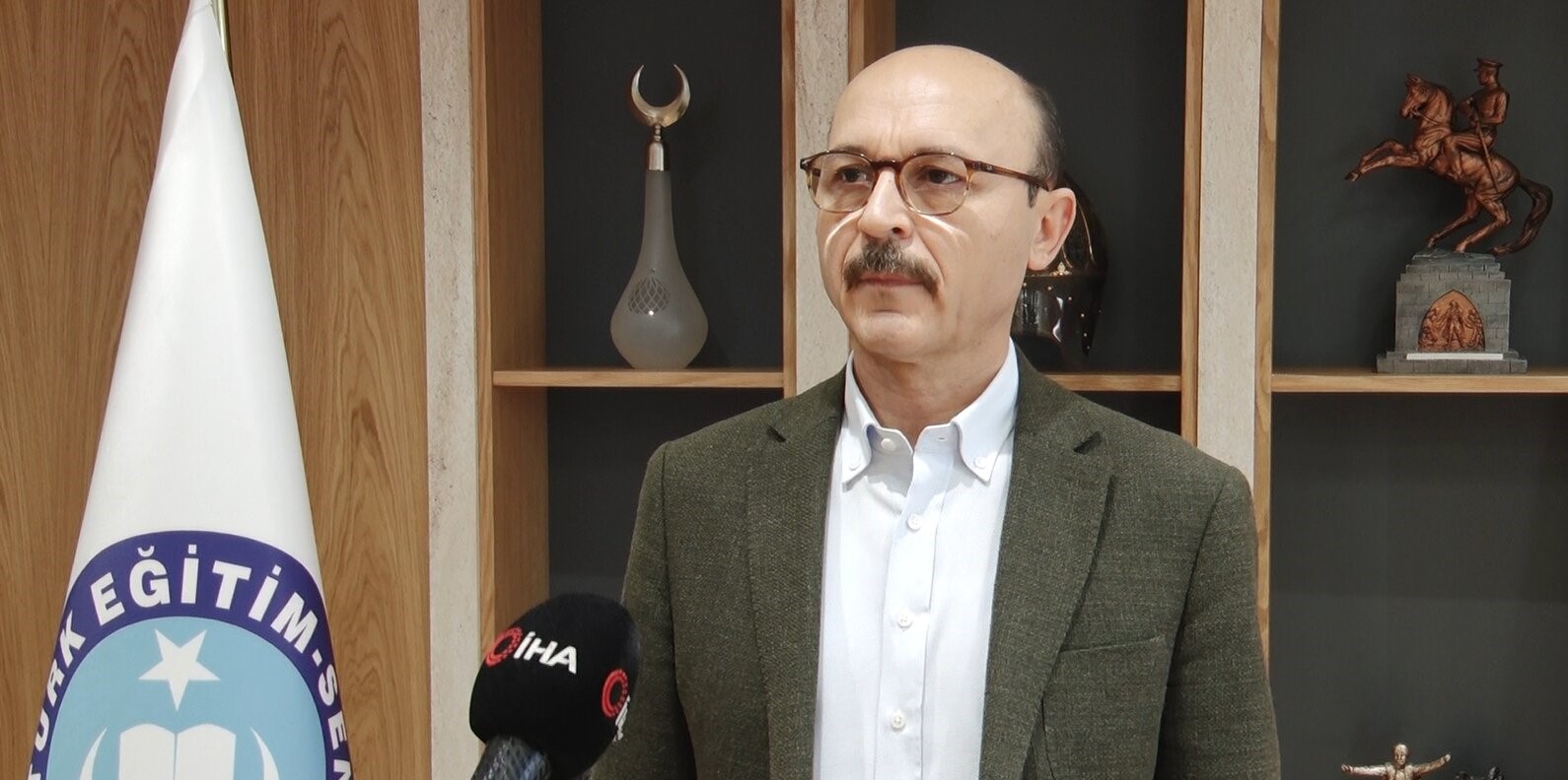 turk egitim sen genel baskani geylan meslektasimiz ogrencisi tarafindan katledildi 0 U7Gz7emB