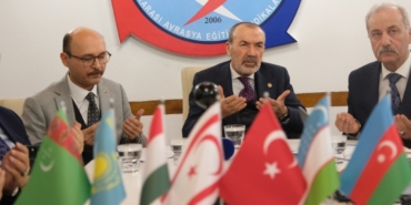 turk-egitim-senden-250-turkmen-gencine-akademik-turkce-egitimi-OtHmJfnr.jpg