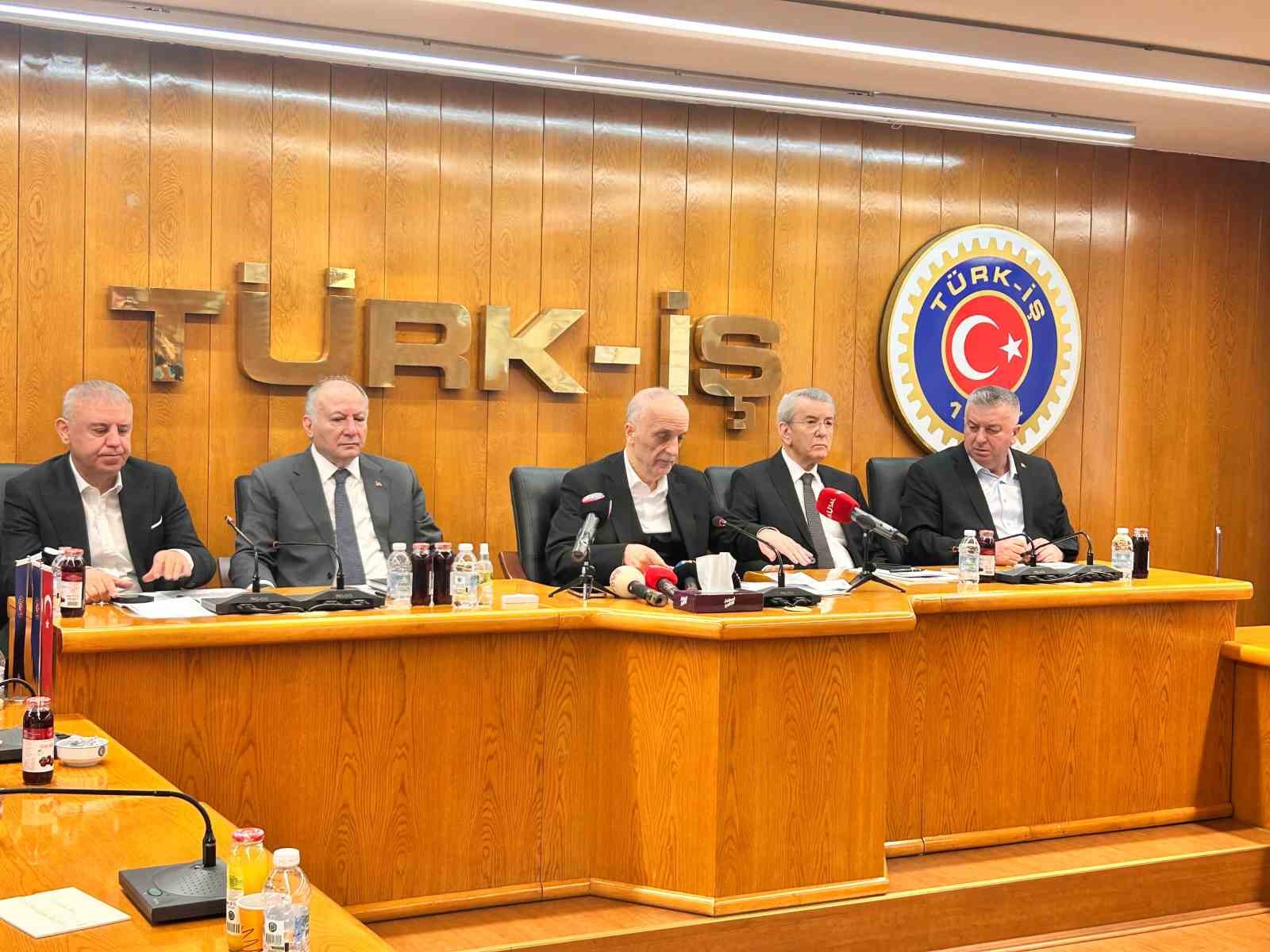 turk is genel baskani atalay yeni bir duzenleme olmazsa asgari ucret tespit komisyonuna katilmayacagiz 0 zbzb33NW