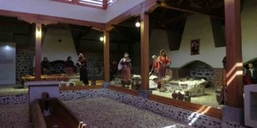 turk-kadinin-cefakarligi-ve-mahalle-kulturu-bu-muzede-yasatiliyor-AyObQhCT.jpg