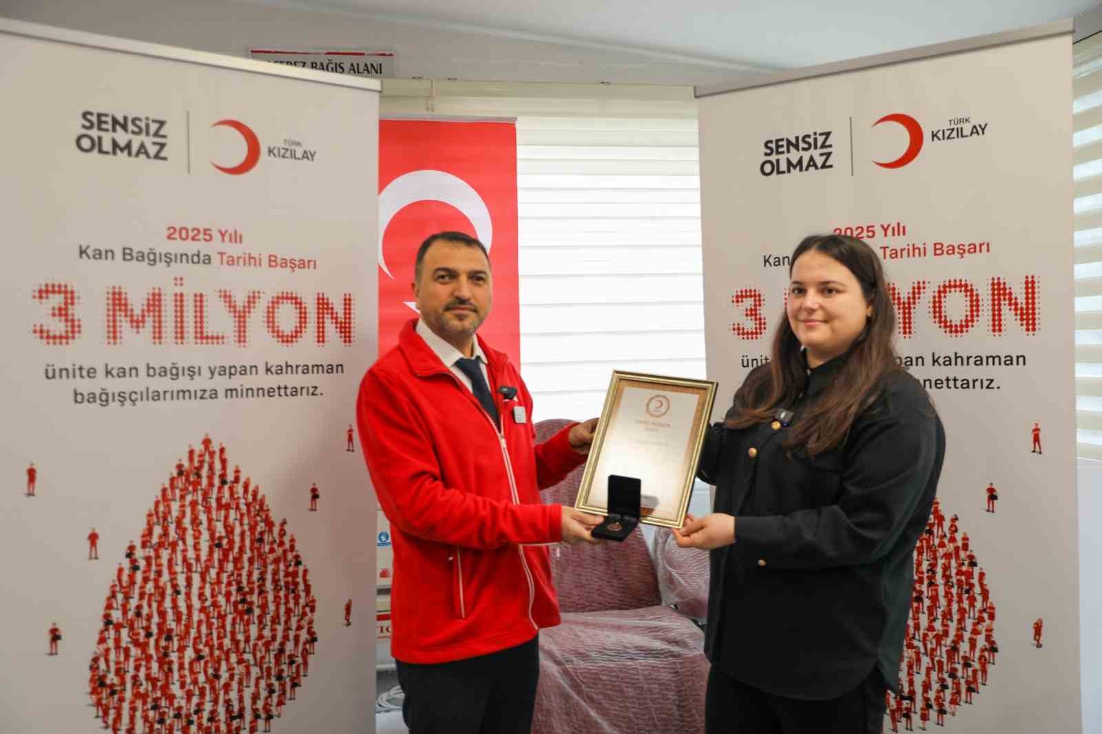 turk kizilay 2025te 3 milyon unite kan bagisi hedefine ulasarak rekora imza atti 1
