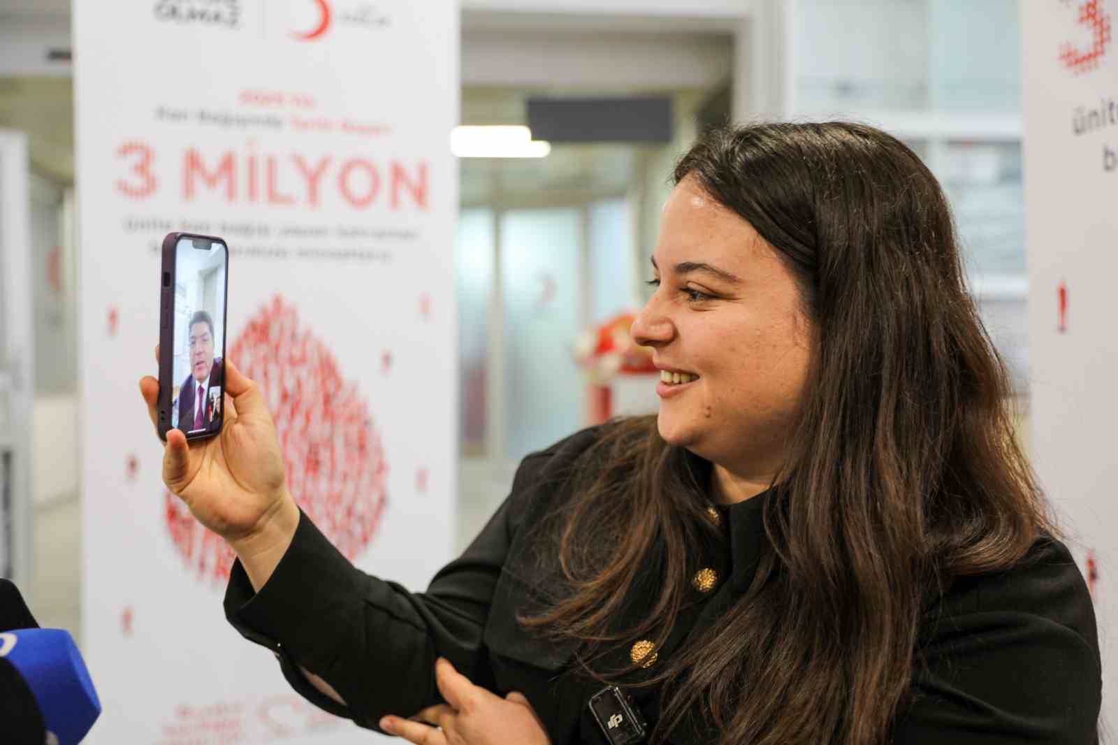 turk kizilay 2025te 3 milyon unite kan bagisi hedefine ulasarak rekora imza atti 2
