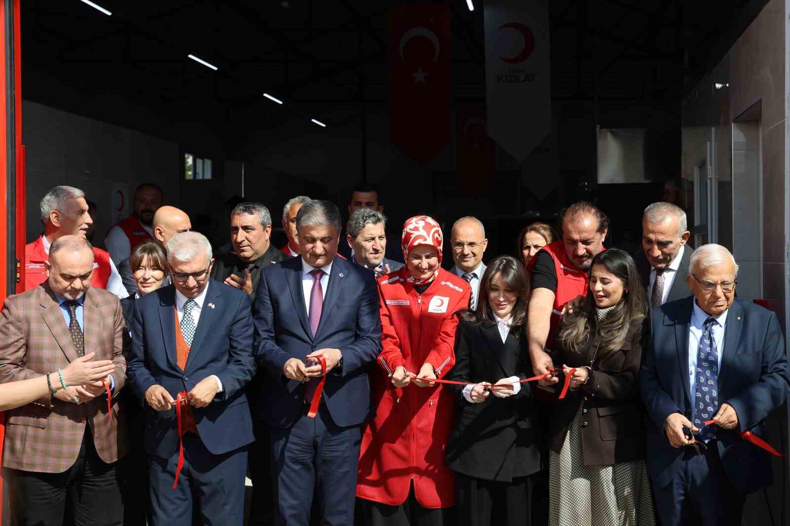 turk kizilay adanada asevini hizmete acti 4 gAugcNT2