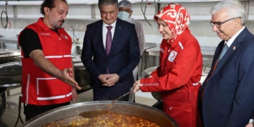 turk-kizilay-adanada-asevini-hizmete-acti-PmefrpAp.jpg