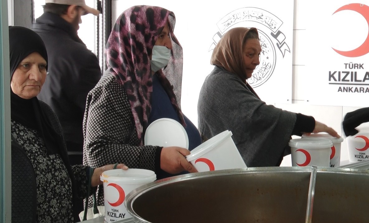 turk kizilay baskani yilmaz goc olasiligina karsi gecici beslenme ihtiyacina karsi butun hazirliklarimiz tamam wEYqS54D