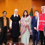 turk-kizilay-genel-baskani-yilmaz-bangladeste-arakanli-multecilerin-kamplarini-ziyaret-etti-iCvwdDLt.jpg