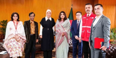 turk-kizilay-genel-baskani-yilmaz-bangladeste-arakanli-multecilerin-kamplarini-ziyaret-etti-iCvwdDLt.jpg