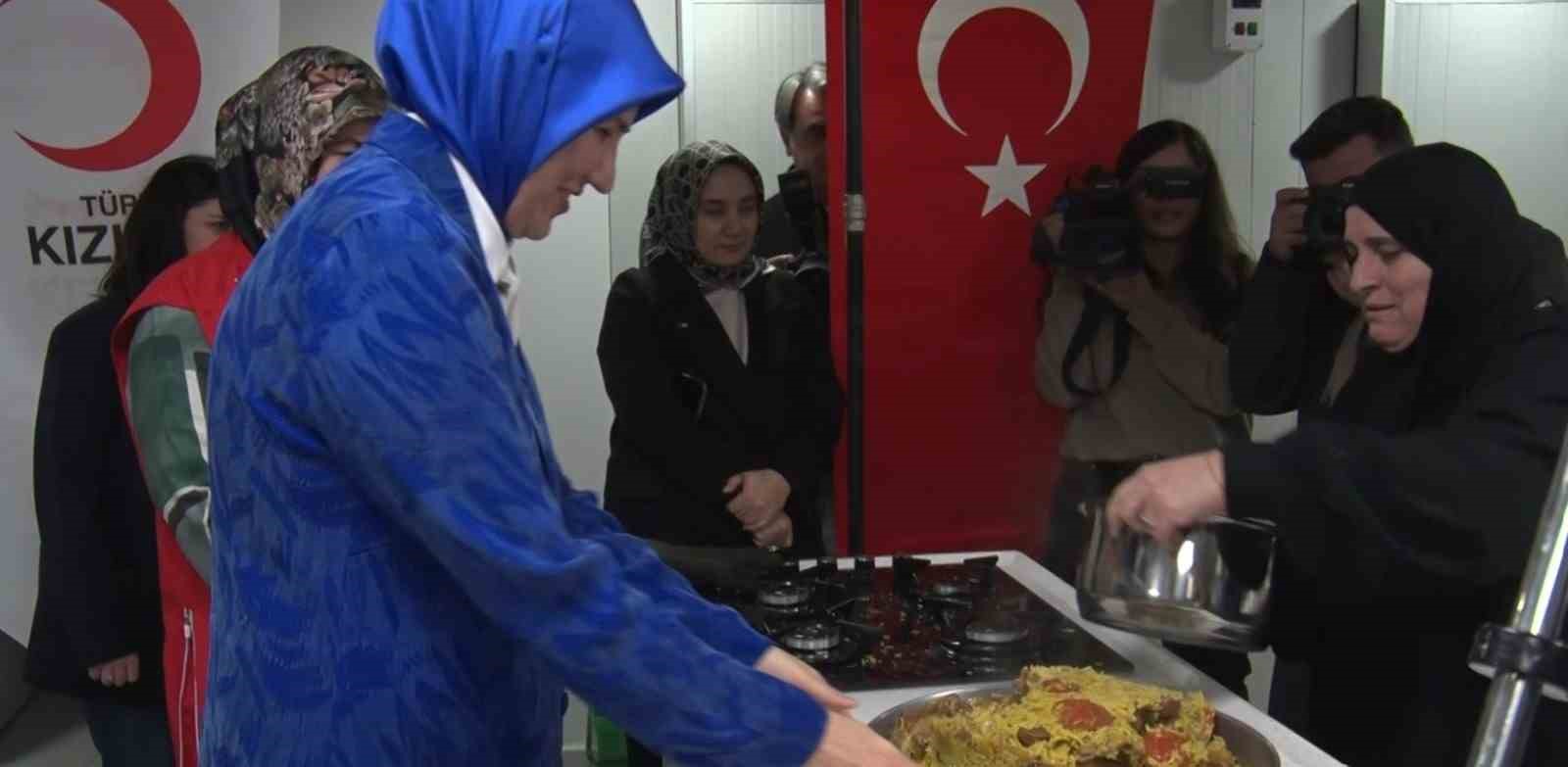 turk kizilay genel baskani yilmaz tum taraflari insani hukuk kurallarina uymaya davet ediyorum 1 RAZvKBD4