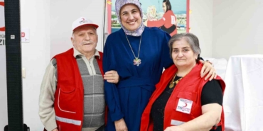 turk-kizilay-huzurevi-sakinleriyle-iftarda-bulustu-5hdbED3v.jpg