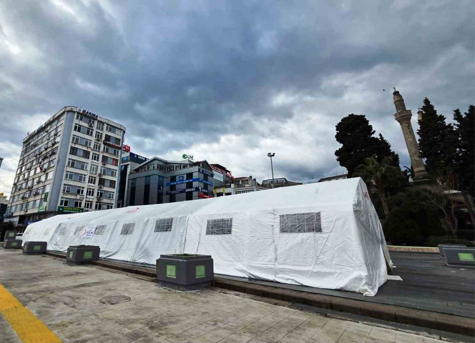 turk kizilaydan her gun bin 300 kisilik iftar 3 LSbdnE4Z