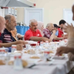 turk-kizilaydan-huzurevi-sakinlerine-anlamli-agirlama-gVI6mmL2.jpg