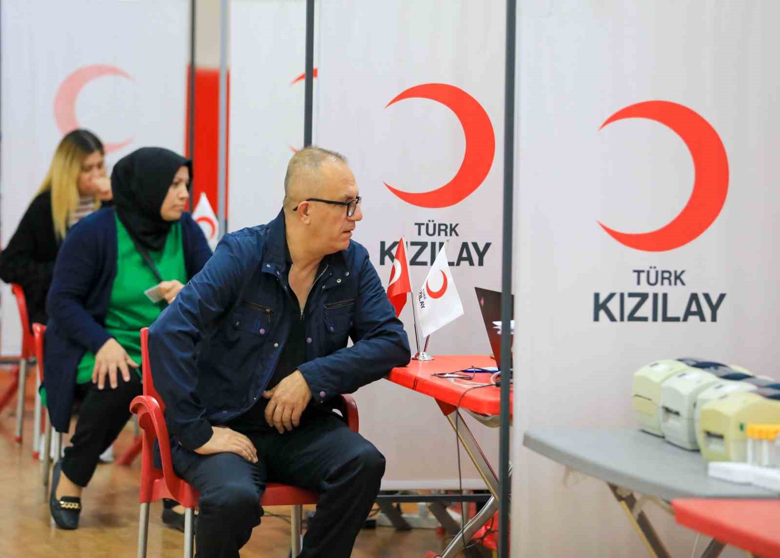 turk kizilaydan iftar sonrasi kan bagis daveti 2 QXDn7FNQ