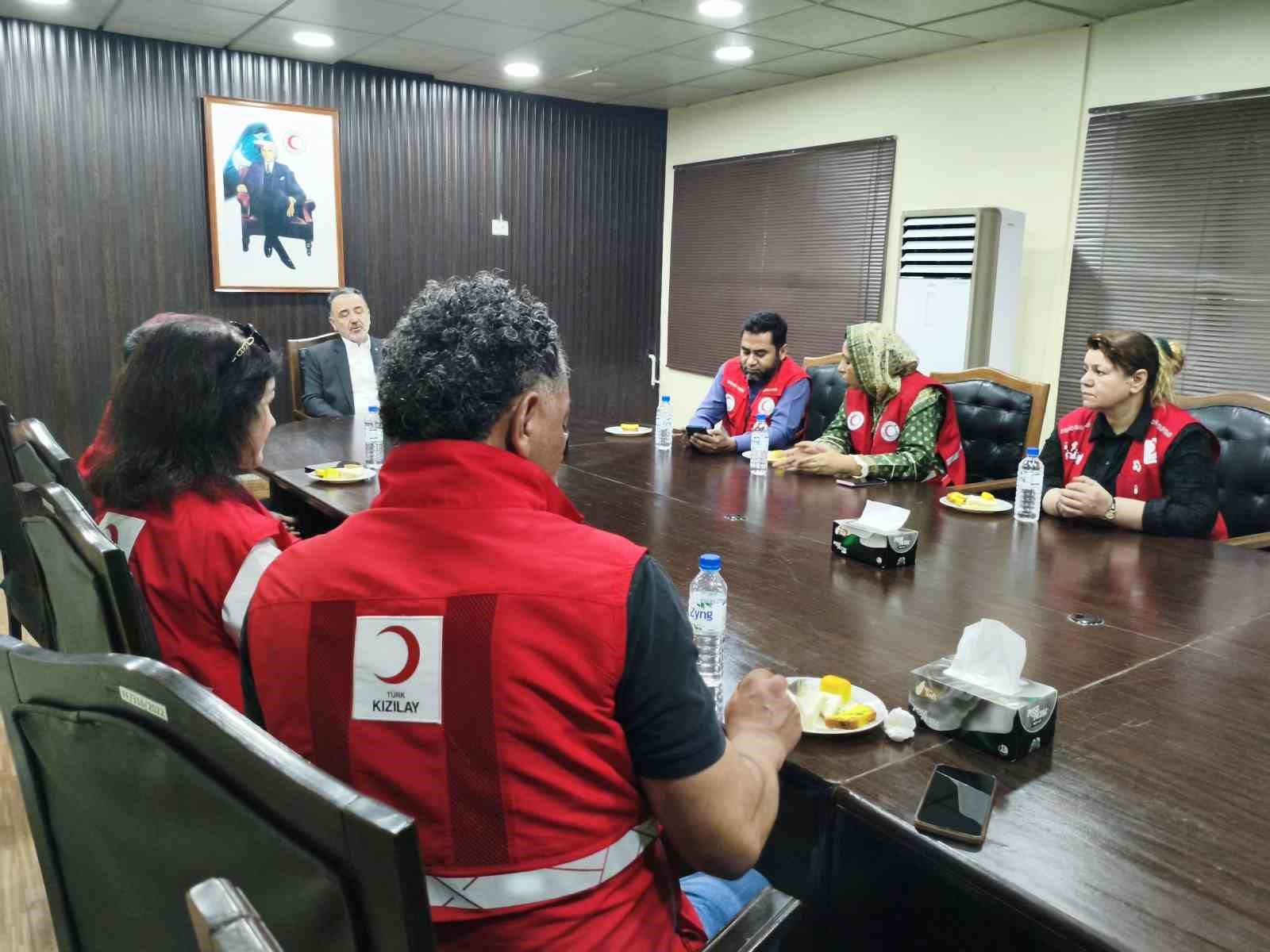 turk kizilayi islamabadda kurban hisse dagitimina devam ediyor 6 wEuqaLkU