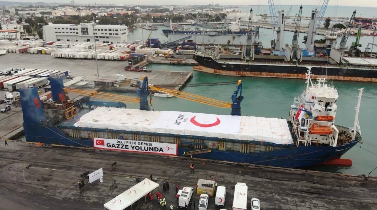 turk kizilayin 20 iyilik gemisi gazze icin mersinden yola cikti 1 OZn4Srn8