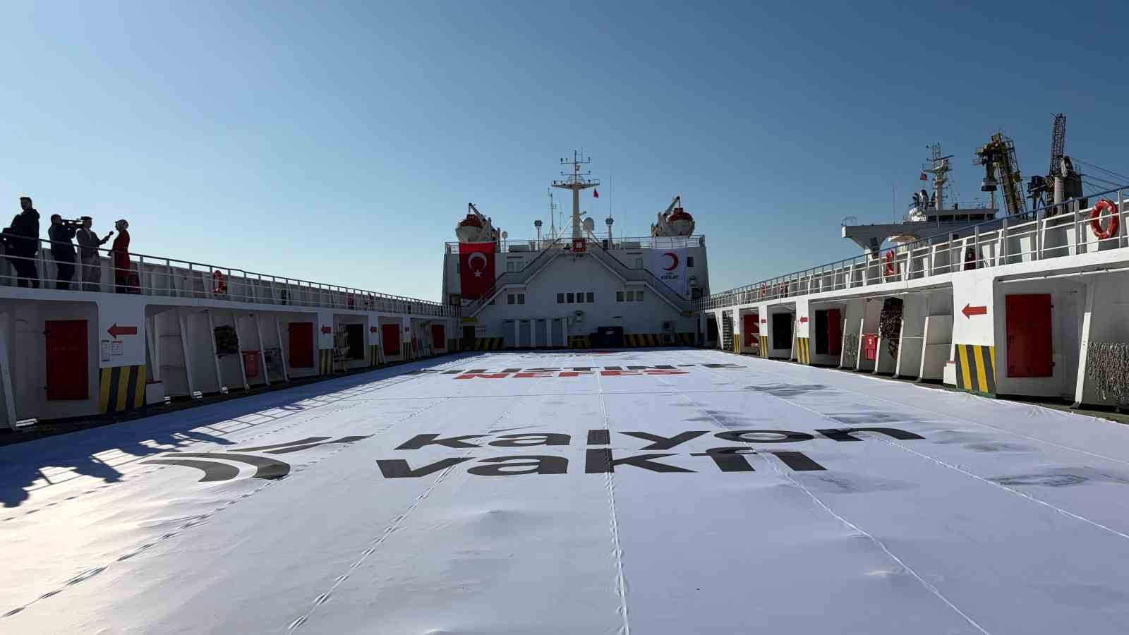 Türk Kızılay’ın ‘İyilik Gemisi’ Ramazan’ın ilk gününde Gazze’ye uğurlandı 6 turk kizilayin iyilik gemisi ramazanin ilk gununde gazzeye ugurlandi 2 X4bWOHPa