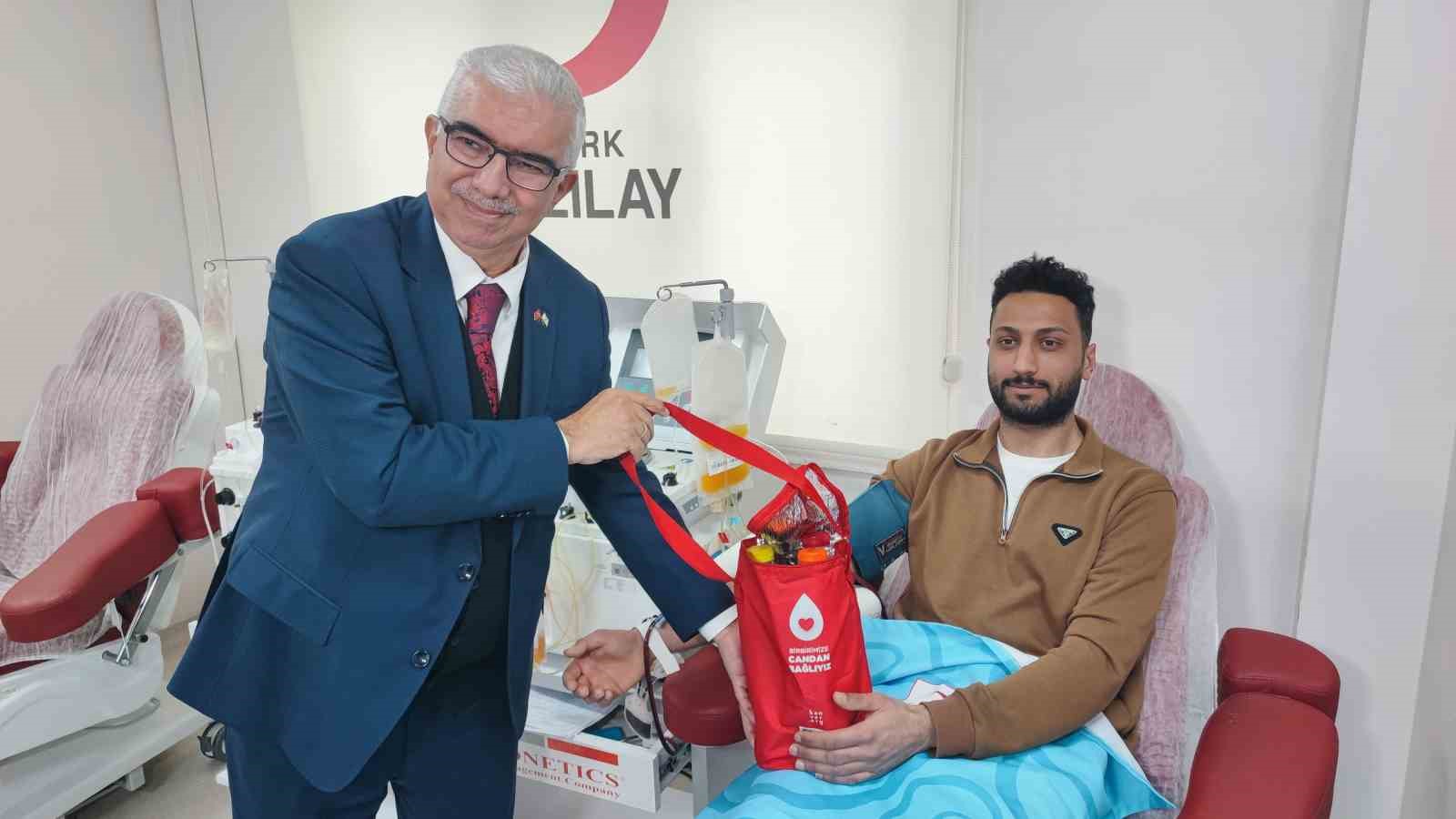 Türk Kızılayın kan stokları normal seviyede: Negatif kan gruplarında düşüş var 5 turk kizilayin kan stoklari normal seviyede negatif kan gruplarinda dusus var 1 CCfUuKSX