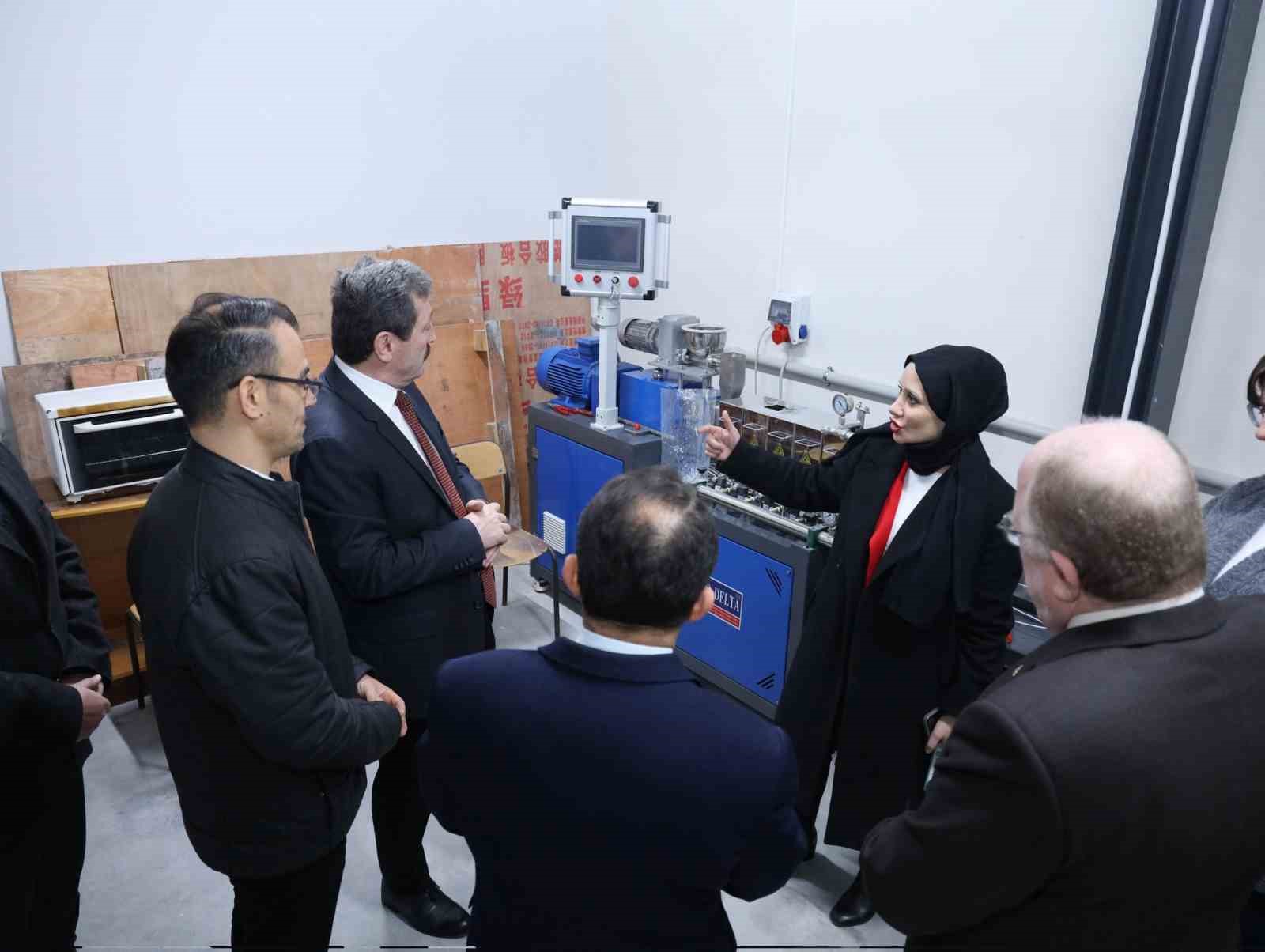 turk muhendislerden cocuklar icin mobil yurume robotu 6 zcs2tuPe
